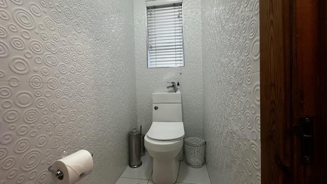 7 Bedroom Property for Sale in Waverley Free State